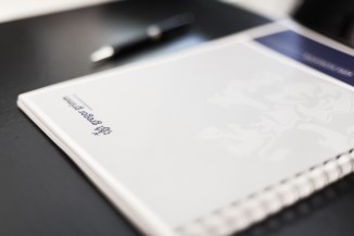 Immobilie kaufen und verkaufen mit professionell ausgearbeiteten Verträgen