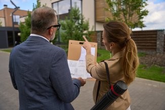 Das Verkehrswertgutachten bietet eine detaillierte Beschreibung und Begründung zur Festsetzung des Marktwertes von Immobilien.